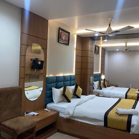 Hotel New Grand เดฟการ์ ภายนอก รูปภาพ