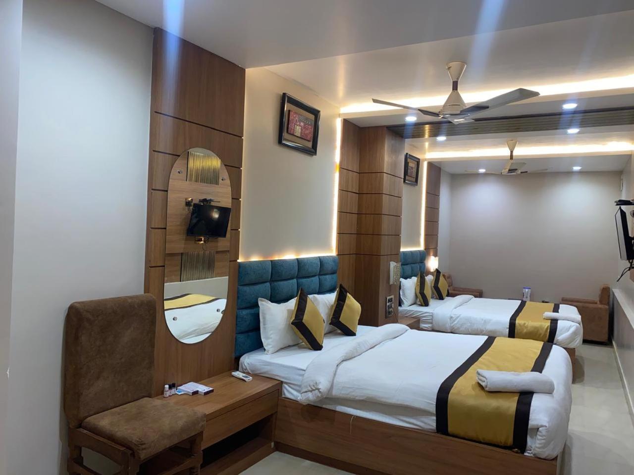 Hotel New Grand เดฟการ์ ภายนอก รูปภาพ
