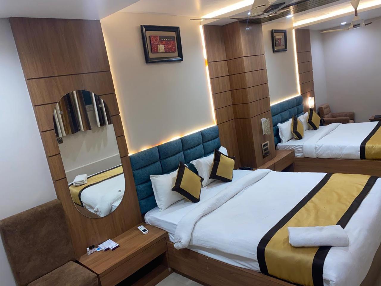 Hotel New Grand เดฟการ์ ภายนอก รูปภาพ
